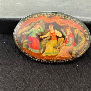 Artistic Black and Gold Women Jewelry Brooch